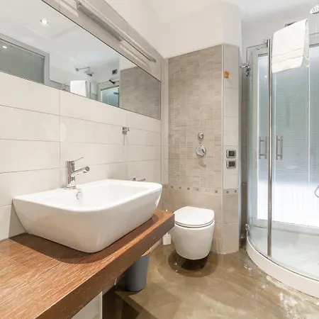 Apartment Via Cerva 7 Milan