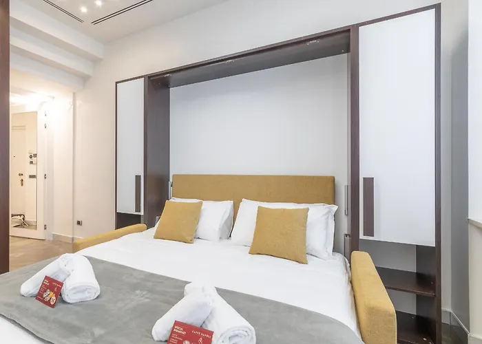Via Cerva 7 Apartament *